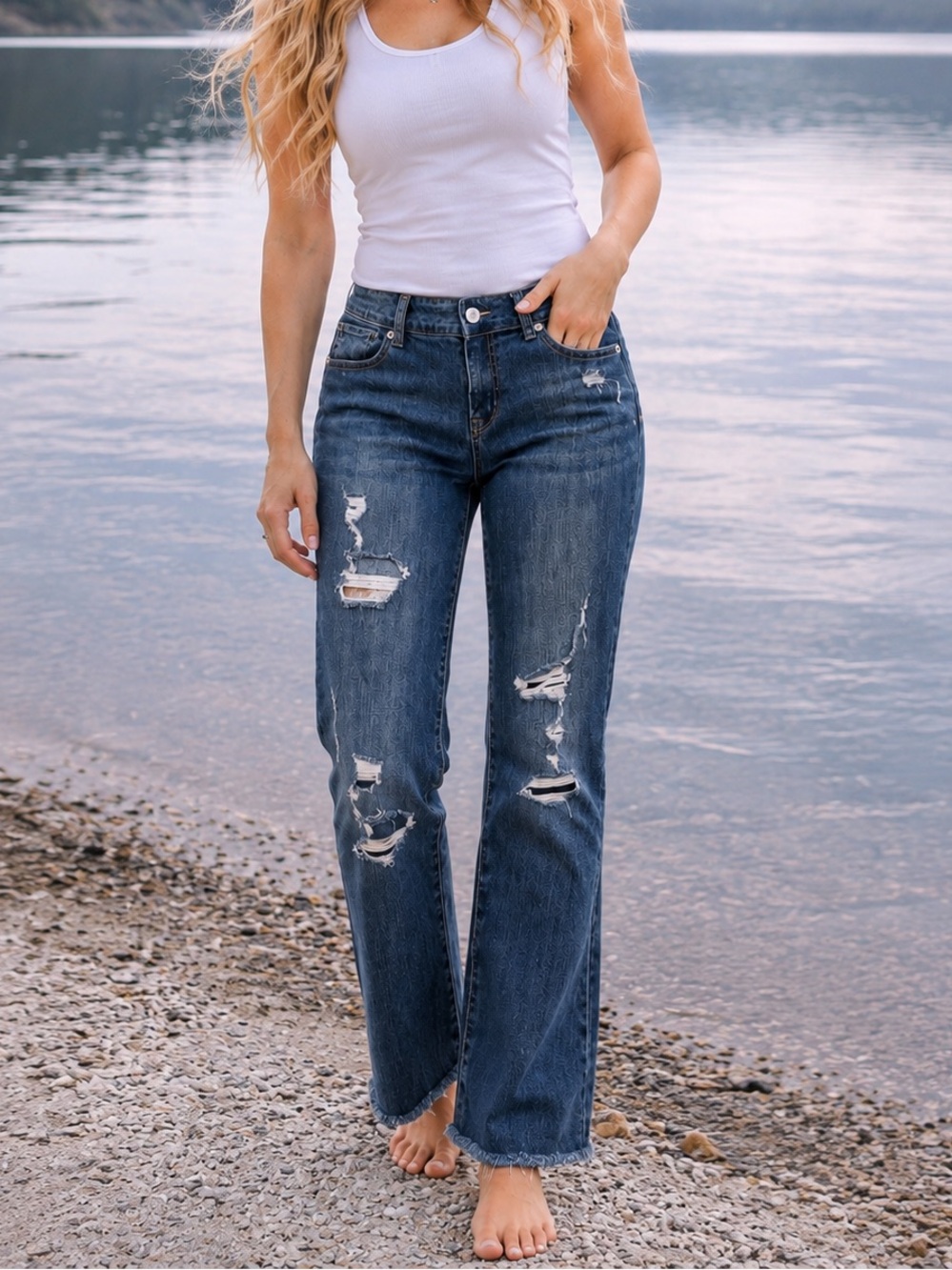 😎✈️🔥 Maurices Distressed Skinny Jeans SIZE 2 – Dark Wash 🔥